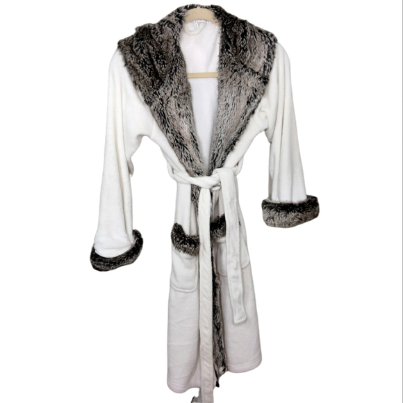 Pottery Barn Other - Pottery Barn Faux Fur Women's Robe